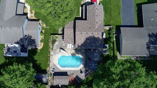 1609 Boca Lago Drive, Valparaiso, IN 46383