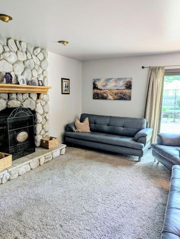 1609 Boca Lago Drive, Valparaiso, IN 46383