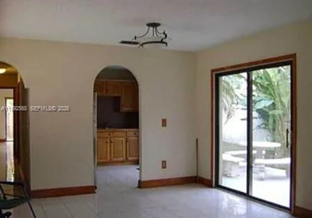 7010 SW 103rd Pl, Miami, FL 33173