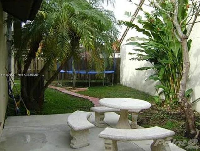 7010 SW 103rd Pl, Miami, FL 33173