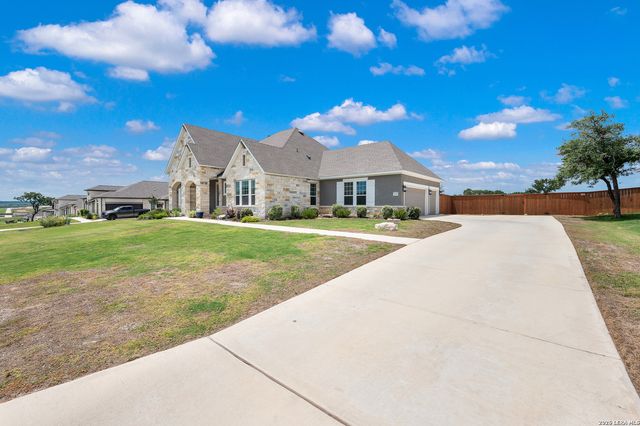 154 Violet Way, Castroville, TX 78009