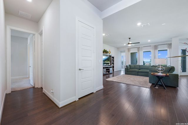 154 Violet Way, Castroville, TX 78009