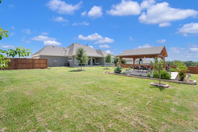154 Violet Way, Castroville, TX 78009