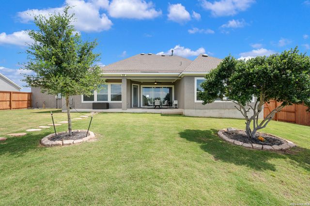 154 Violet Way, Castroville, TX 78009