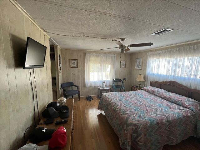 958 CORTINA BOULEVARD, Venice, FL 34285