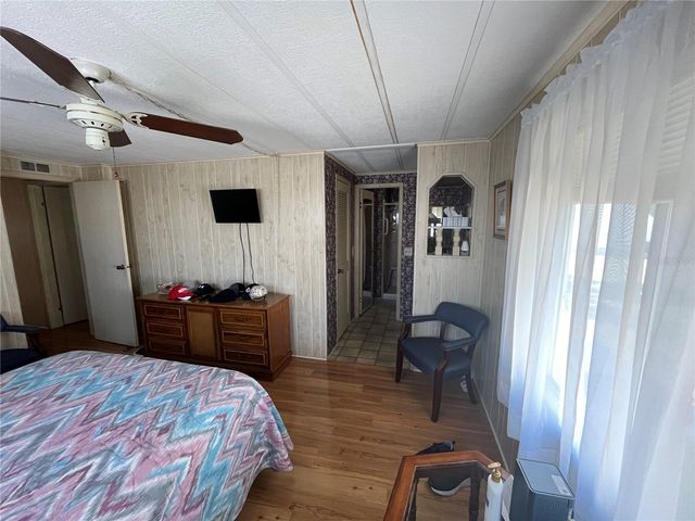 958 CORTINA BOULEVARD, Venice, FL 34285