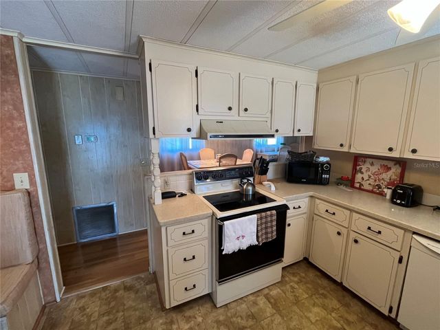 958 CORTINA BOULEVARD, Venice, FL 34285