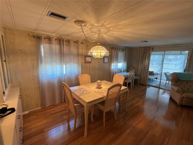 958 CORTINA BOULEVARD, Venice, FL 34285