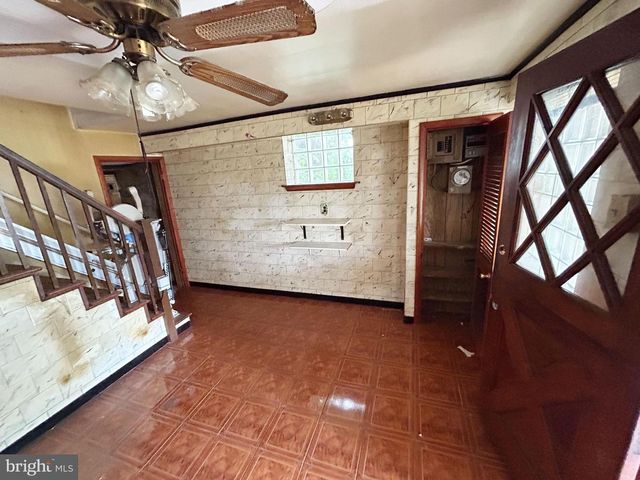 1813 DUNMERE RD, Dundalk, MD 21222