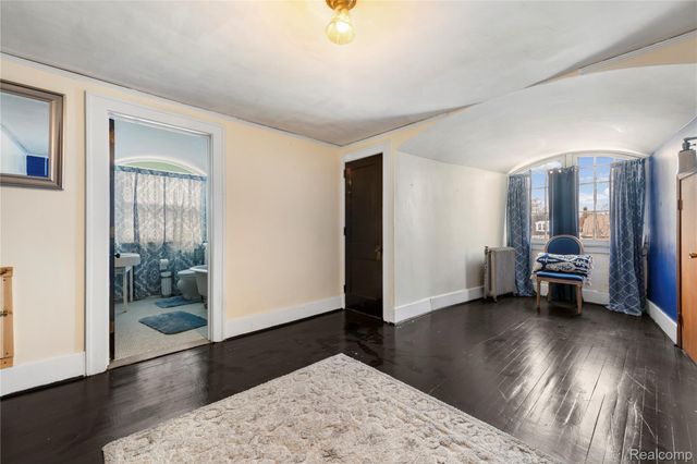 1695 Chicago Boulevard, Detroit, MI 48206