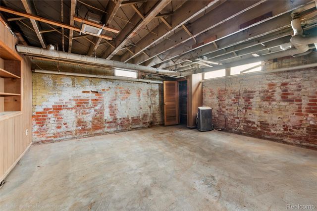 1695 Chicago Boulevard, Detroit, MI 48206