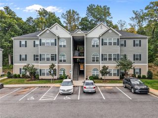 2608 Pennoak Way L, Greensboro, NC 27407