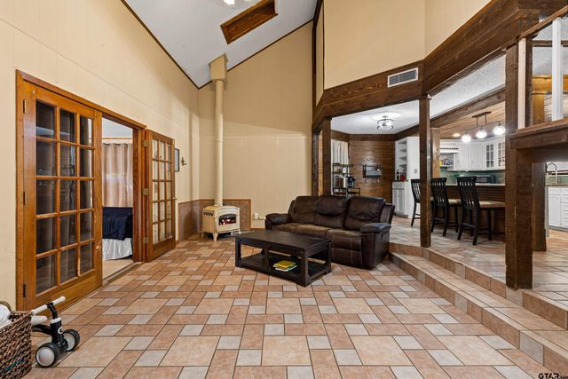 533 Huffman, Harleton, TX 75651