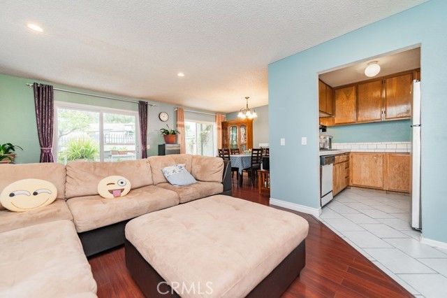 7 Town And Country Road, Pomona, CA 91766