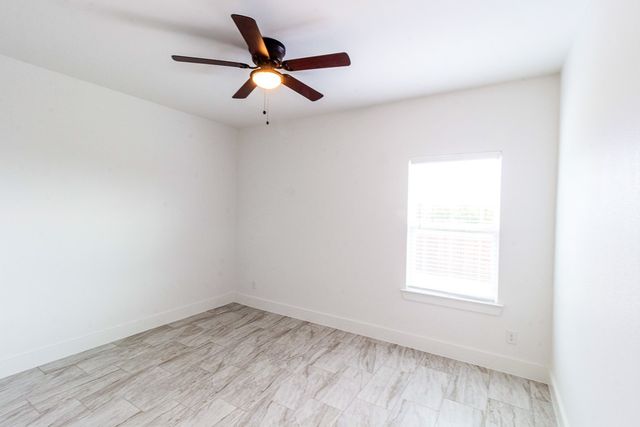 540 Highview Court, Godley, TX 76044