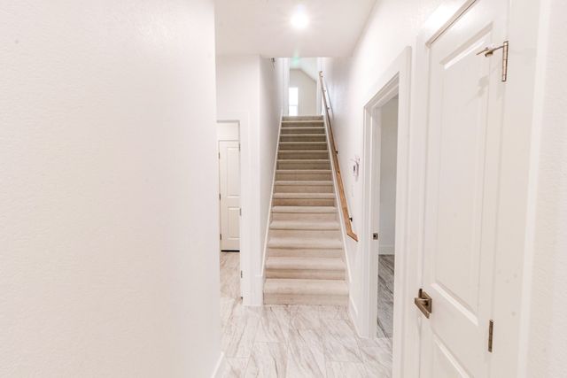 540 Highview Court, Godley, TX 76044