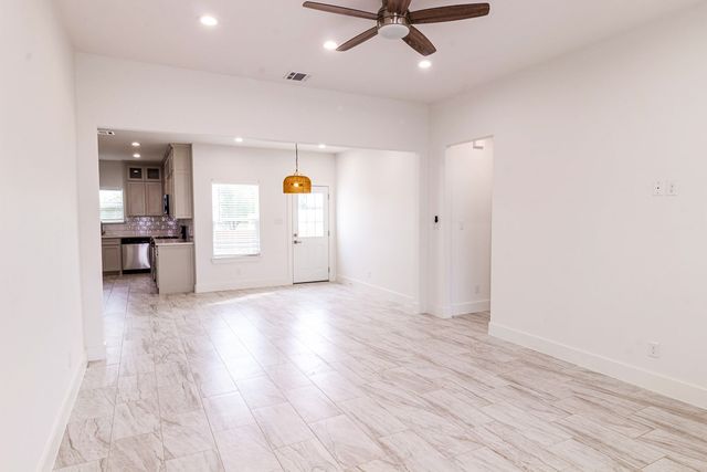 540 Highview Court, Godley, TX 76044