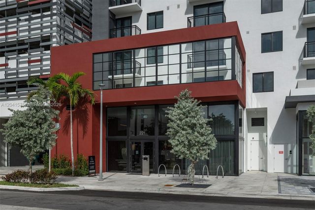221 SW 12th St 511, Miami, FL 33130