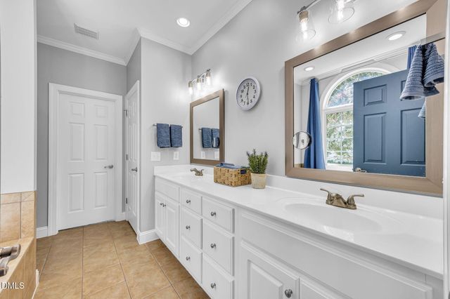 754 Parkridge Drive, Clayton, NC 27527