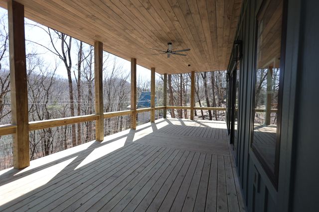 1196 Lakeside Dr, Smithville, TN 37166