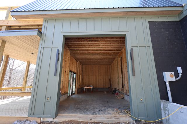 1196 Lakeside Dr, Smithville, TN 37166