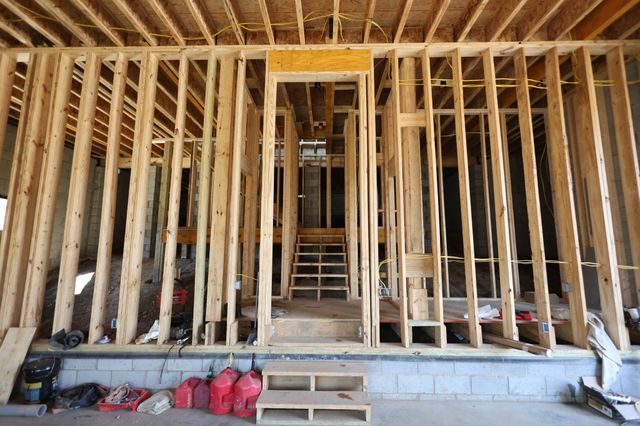 1196 Lakeside Dr, Smithville, TN 37166