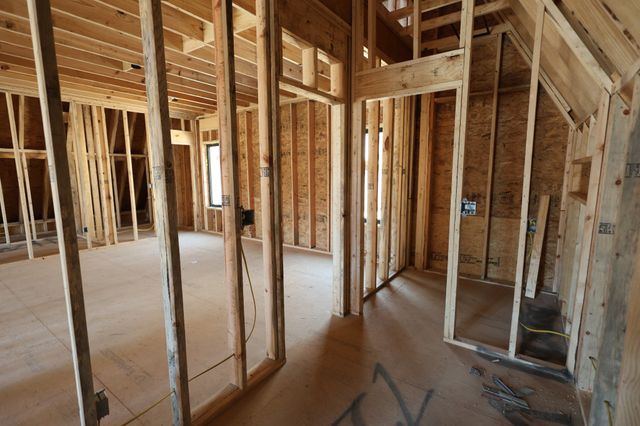 1196 Lakeside Dr, Smithville, TN 37166