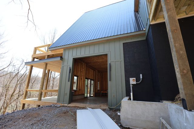 1196 Lakeside Dr, Smithville, TN 37166