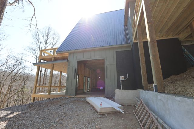 1196 Lakeside Dr, Smithville, TN 37166