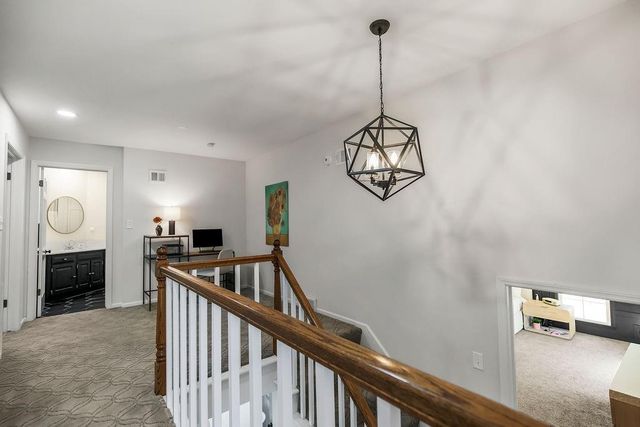 6907 Edgevale Road, Kansas City, MO 64113