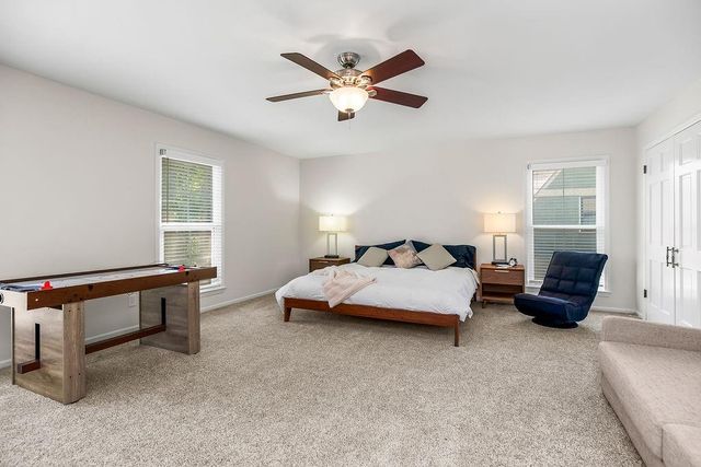 6907 Edgevale Road, Kansas City, MO 64113