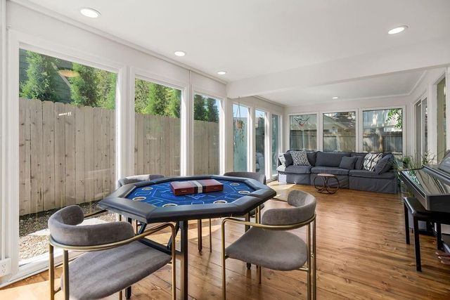 6907 Edgevale Road, Kansas City, MO 64113