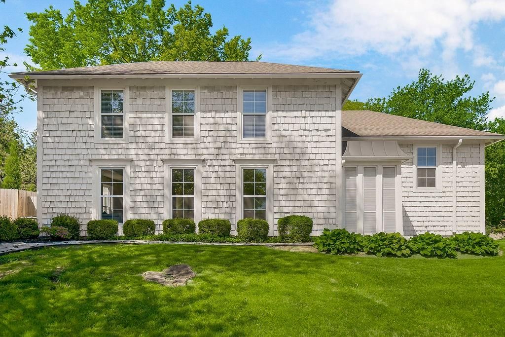 6907 Edgevale Road, Kansas City, MO 64113