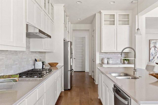 7212 Vicenza DR, Austin, TX 78739