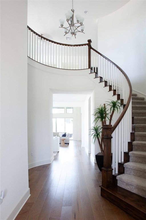 7212 Vicenza DR, Austin, TX 78739