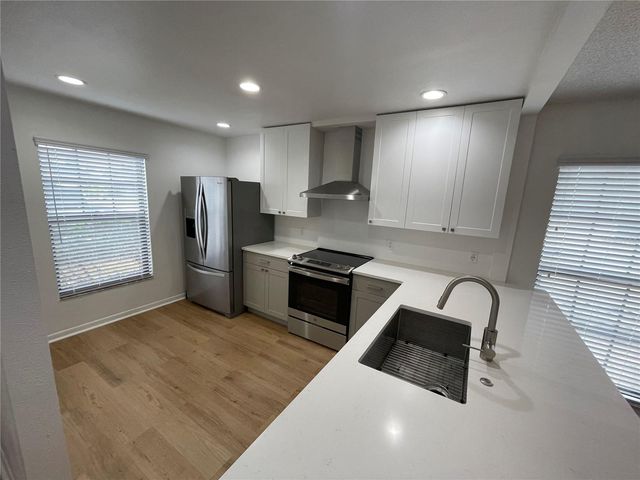 2132 JO AN DRIVE, Sarasota, FL 34231