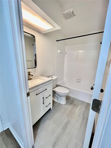 2132 JO AN DRIVE, Sarasota, FL 34231