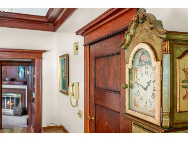 1111 Nw 25TH Ave 1, Portland, OR 97210