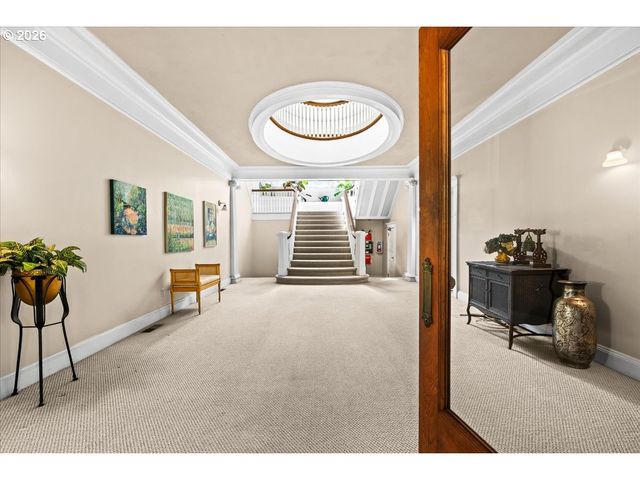 1111 Nw 25TH Ave 1, Portland, OR 97210