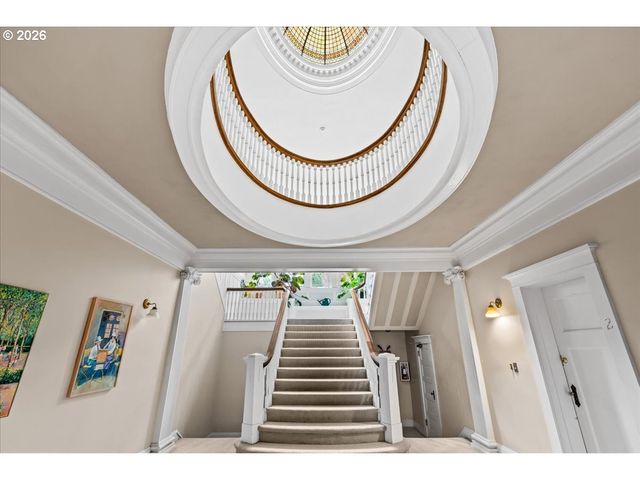 1111 Nw 25TH Ave 1, Portland, OR 97210