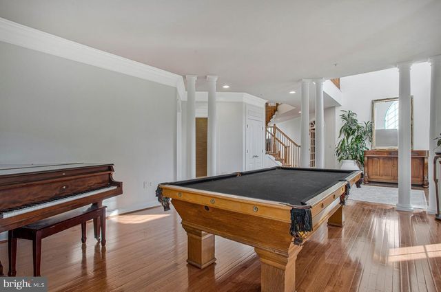 27 HUNTING CT, Edgewater, MD 21037