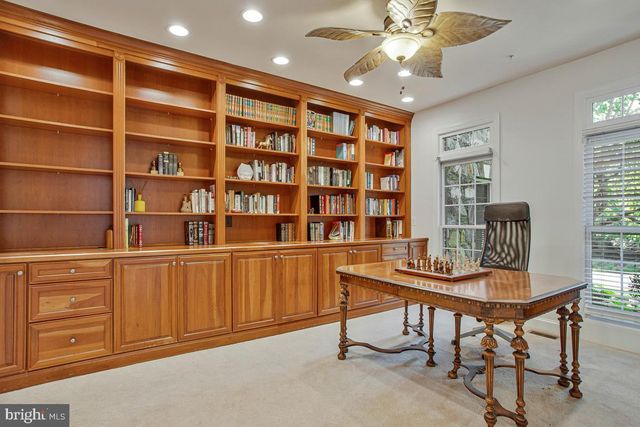 27 HUNTING CT, Edgewater, MD 21037