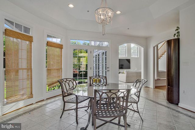 27 HUNTING CT, Edgewater, MD 21037