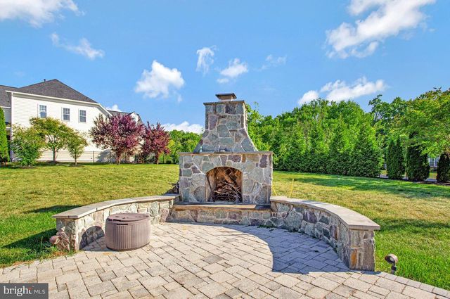 27 HUNTING CT, Edgewater, MD 21037