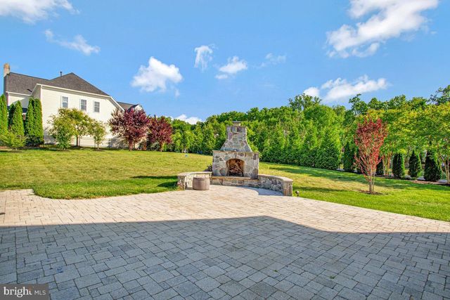 27 HUNTING CT, Edgewater, MD 21037