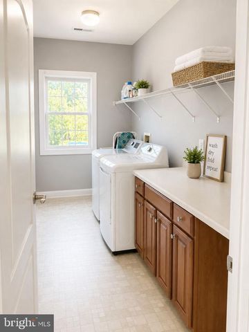 27 HUNTING CT, Edgewater, MD 21037