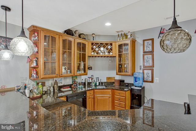 27 HUNTING CT, Edgewater, MD 21037