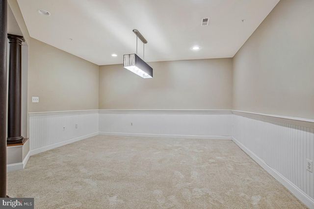 27 HUNTING CT, Edgewater, MD 21037