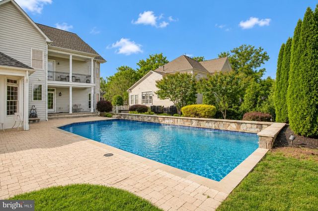 27 HUNTING CT, Edgewater, MD 21037