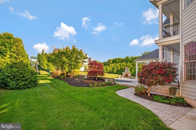 27 HUNTING CT, Edgewater, MD 21037